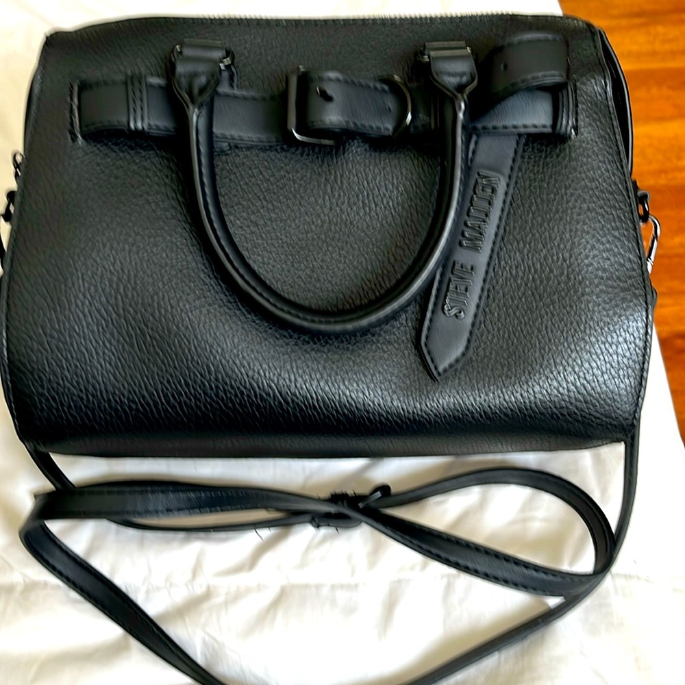 PERFECT CONDITION STEVE MADDEN crossbody PURSE
